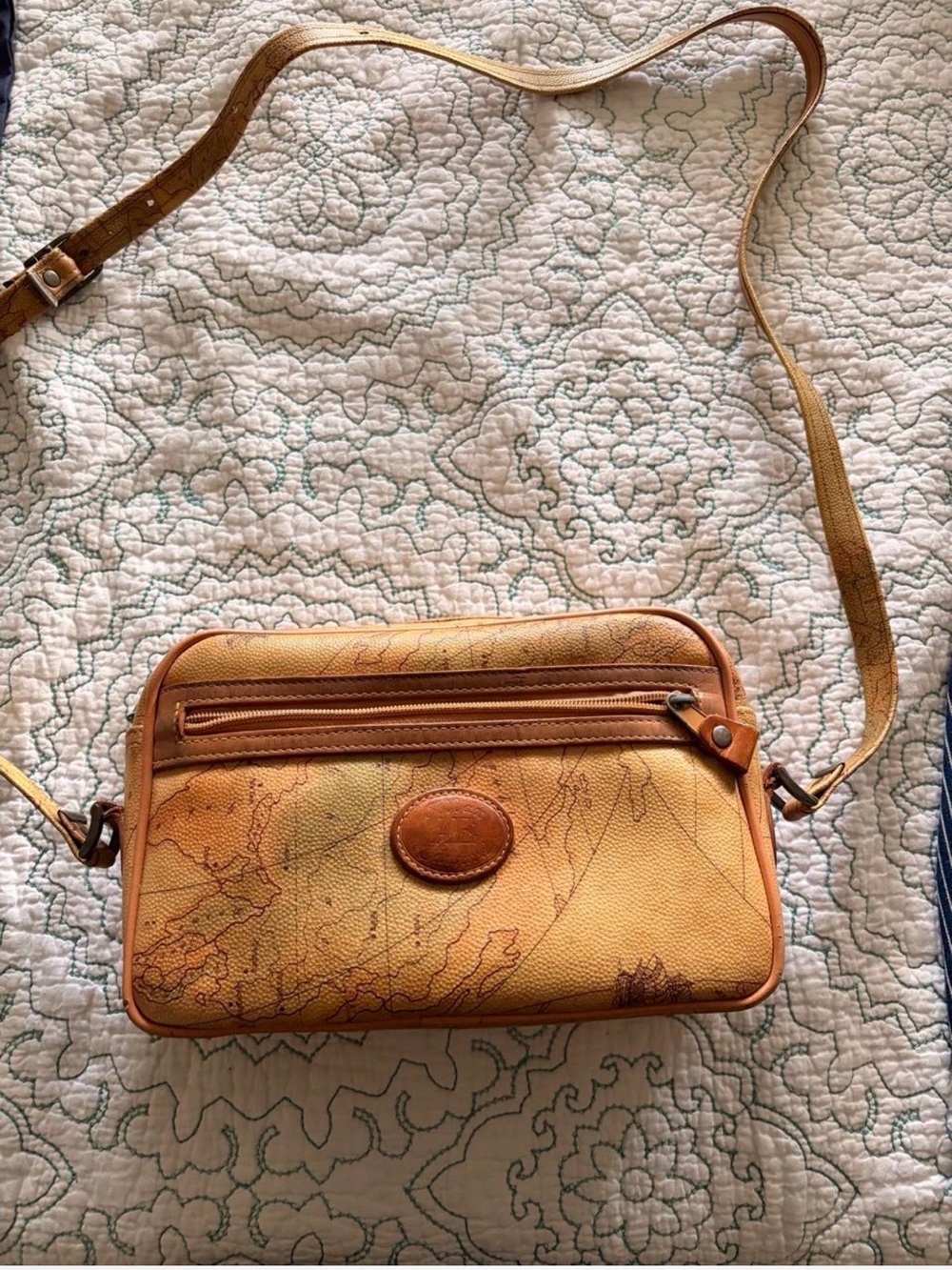 Women’s Crossbody Bag in Tan with Front Zip Pocket